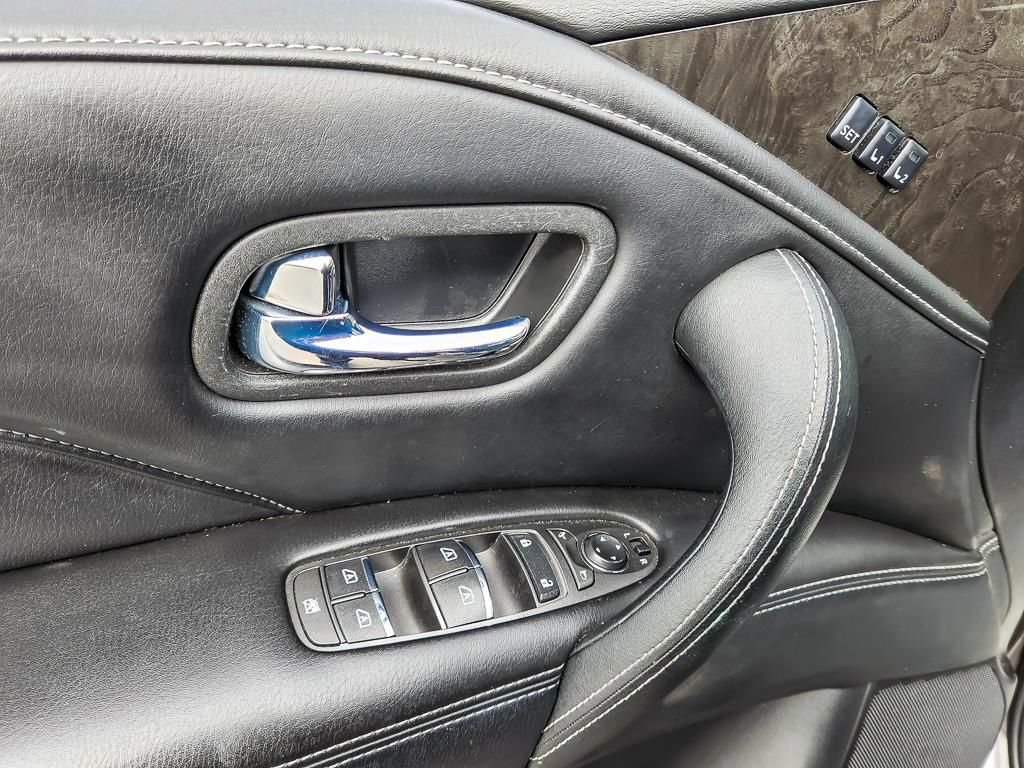 Used 2024 INFINITI QX80 Luxe RWD image 16