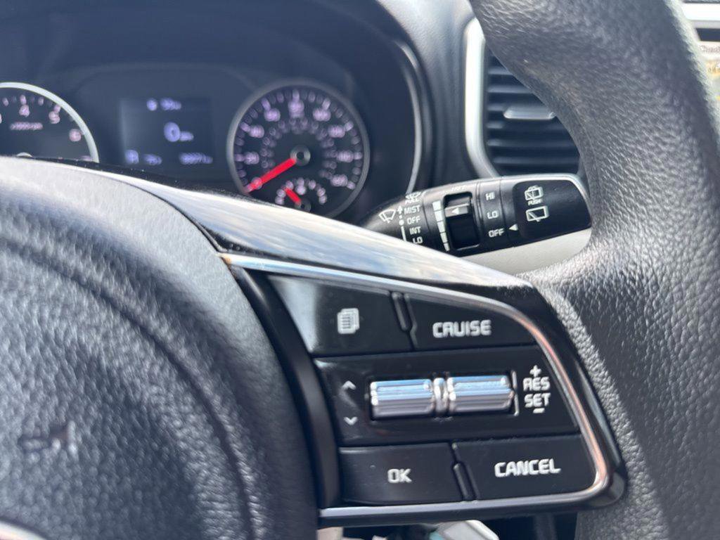 Used 2020 Kia Sportage LX image 17