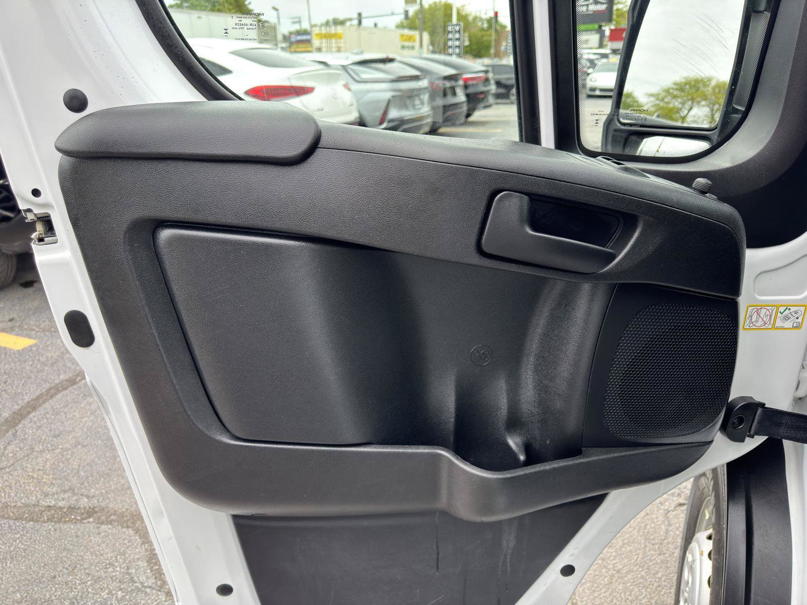 Used 2025 RAM ProMaster 2500 w/ Convenience Group FWD image 17