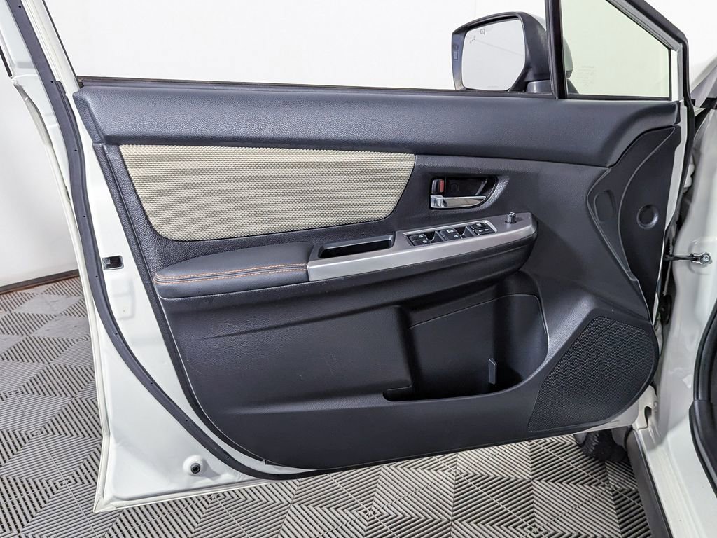 Used 2016 Subaru Crosstrek 2.0i Premium image 16