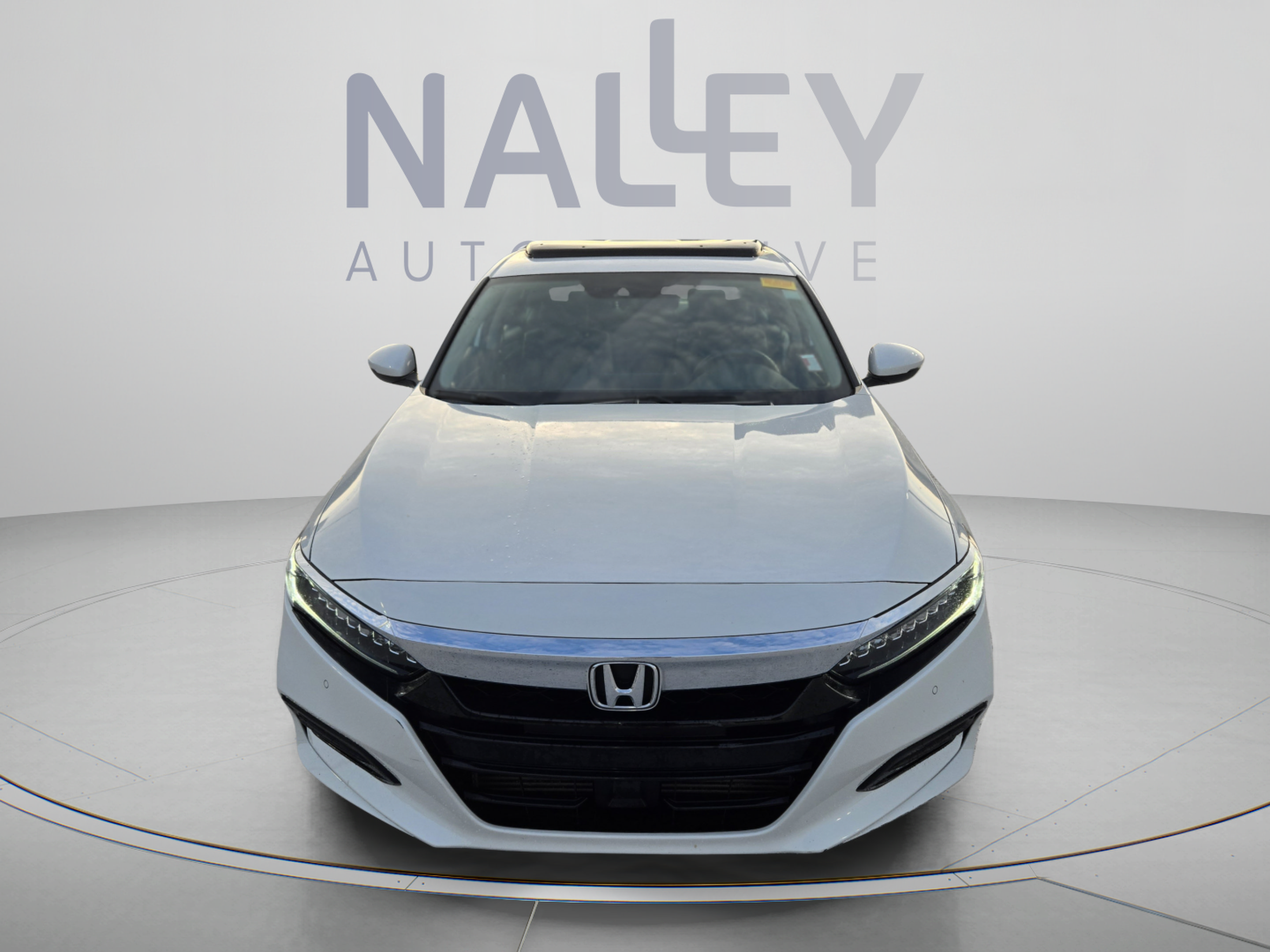 Used 2018 Honda Accord Touring image 7