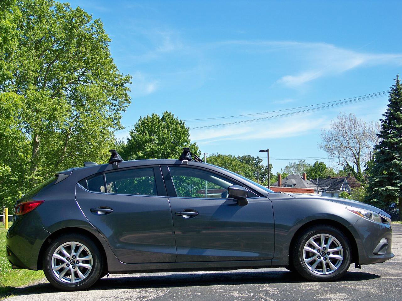 Used 2014 MAZDA MAZDA3 i Touring w/ Technology Package FWD image 9