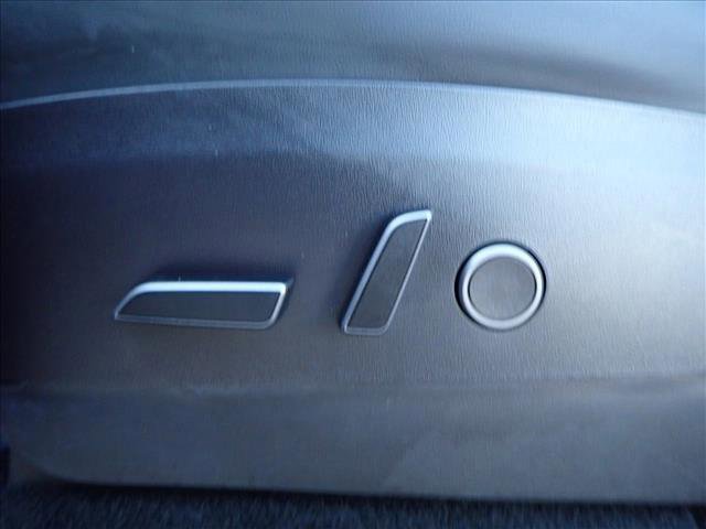 Used 2023 Tesla Model Y Performance image 13