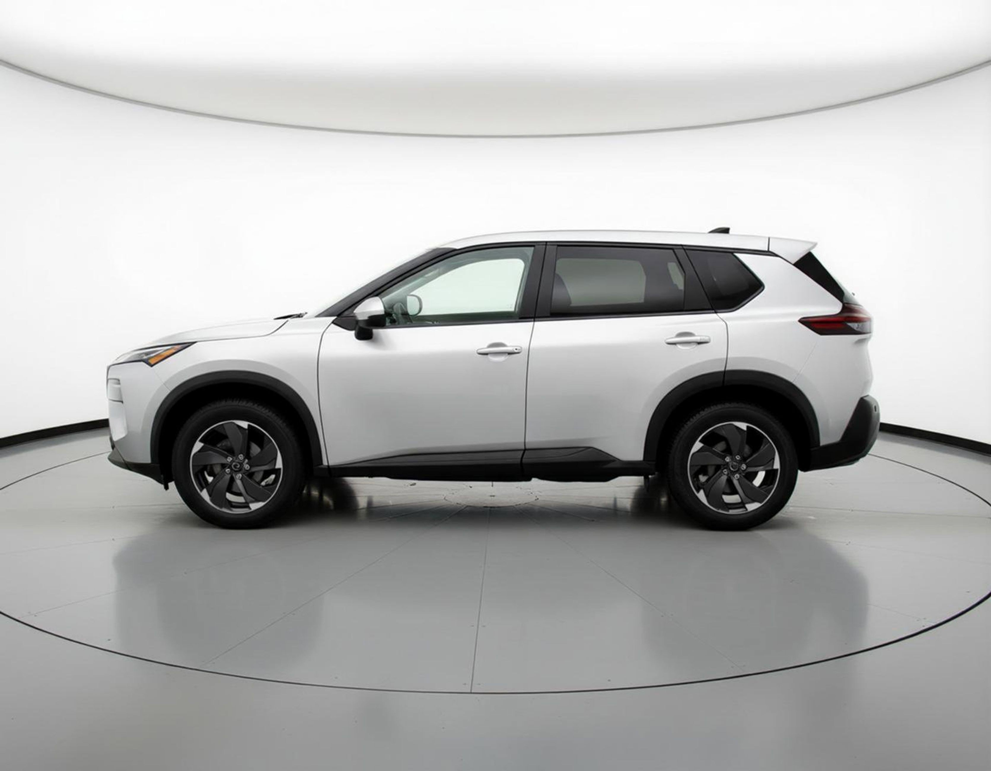 Used 2025 Nissan Rogue SV FWD image 5