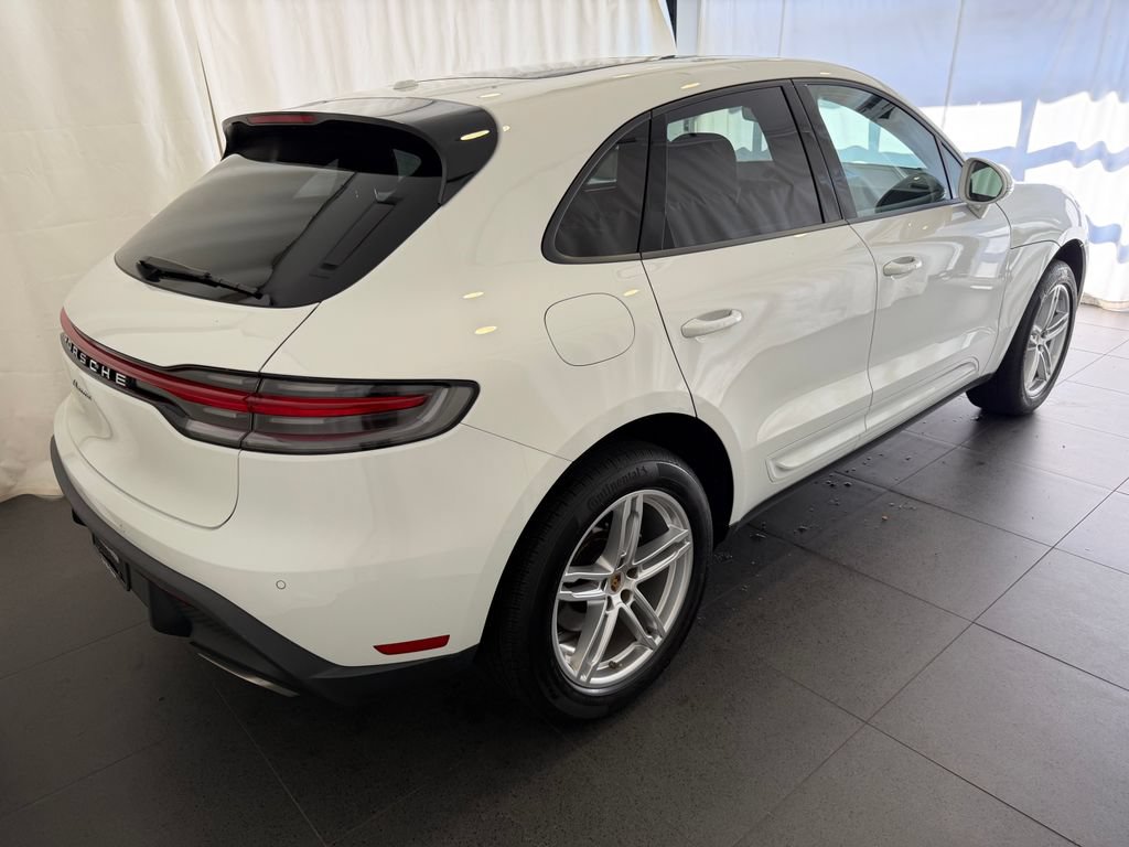 Certified 2023 Porsche Macan AWD/4WD image 9