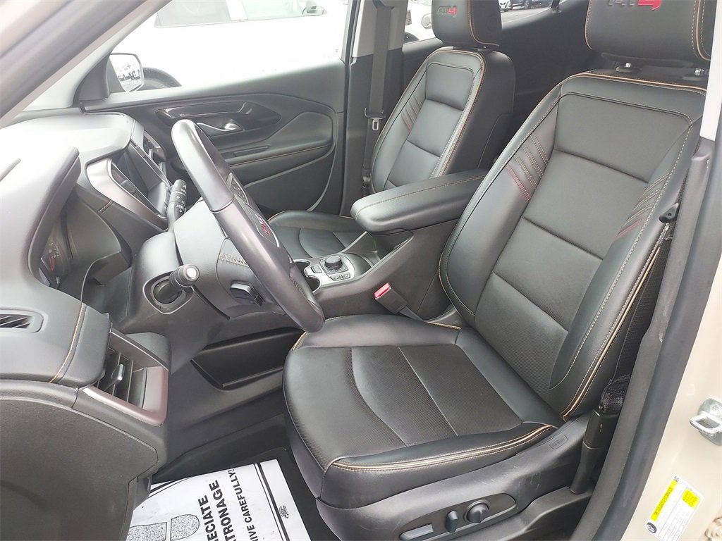 Used 2022 GMC Terrain AT4 w/ Tech Package image 17