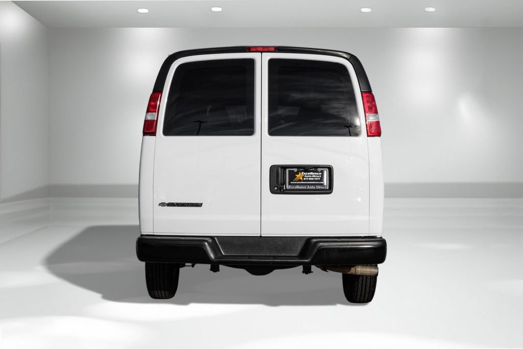 Used 2022 Chevrolet Express 2500 Extended w/ Driver Convenience Package image 7