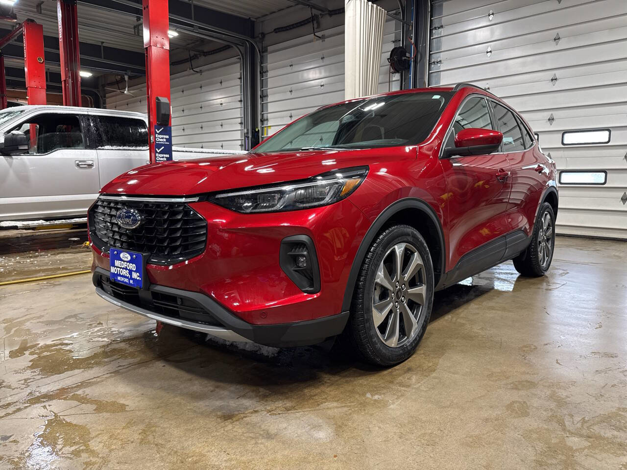 Certified 2024 Ford Escape Platinum image 9