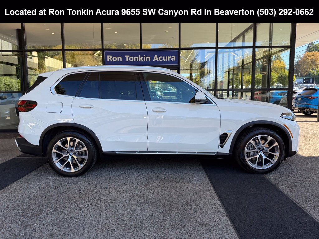 Used 2025 BMW X5 xDrive40i w/ Climate Comfort Package AWD/4WD image 9