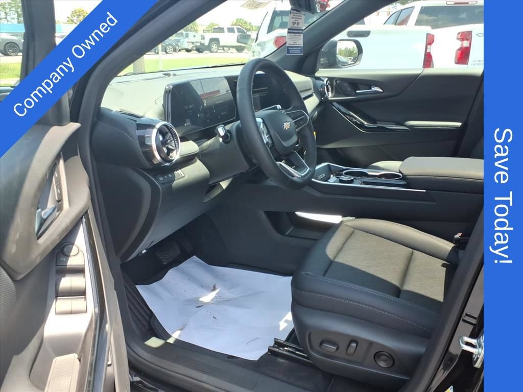 New 2027 Chevrolet Equinox LT w/ Convenience Package II FWD image 9