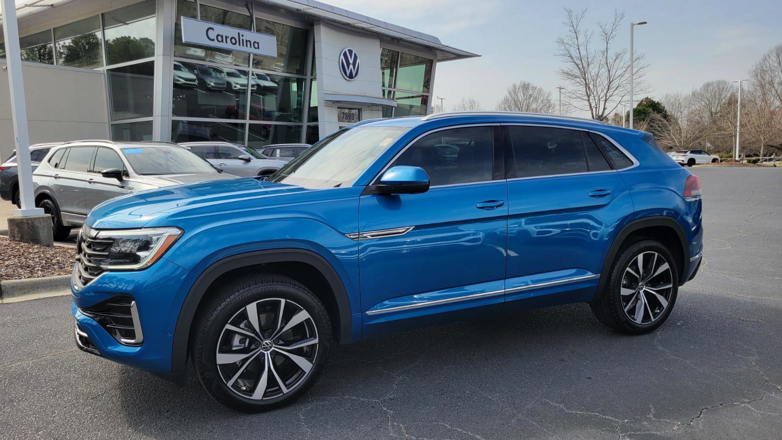 Certified 2025 Volkswagen Atlas Cross Sport SEL Premium R-Line video 1