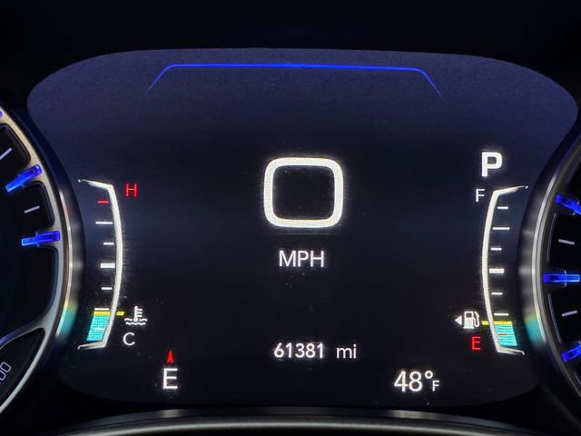 Used 2023 Chrysler Pacifica Touring-L FWD image 30