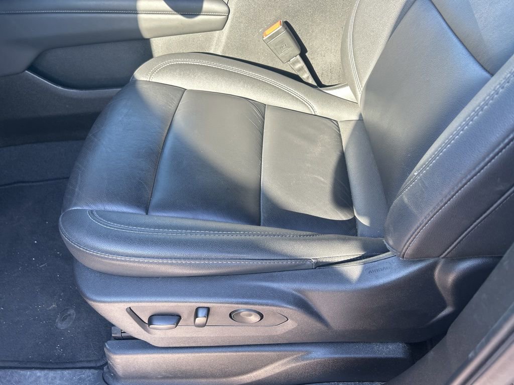 Used 2025 Chevrolet Tahoe Z71 image 16