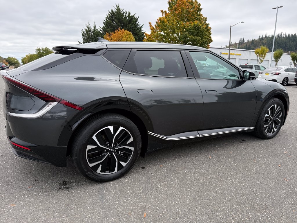 Certified 2023 Kia EV6 Wind AWD/4WD image 7