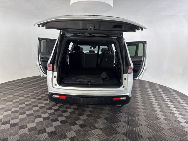 Used 2022 Jeep Wagoneer Series III w/ Convenience Group I image 18