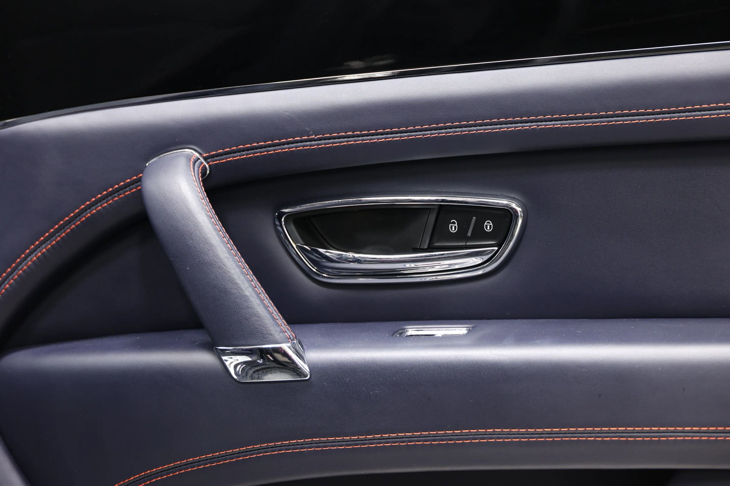Used 2019 Bentley Bentayga AWD/4WD image 86
