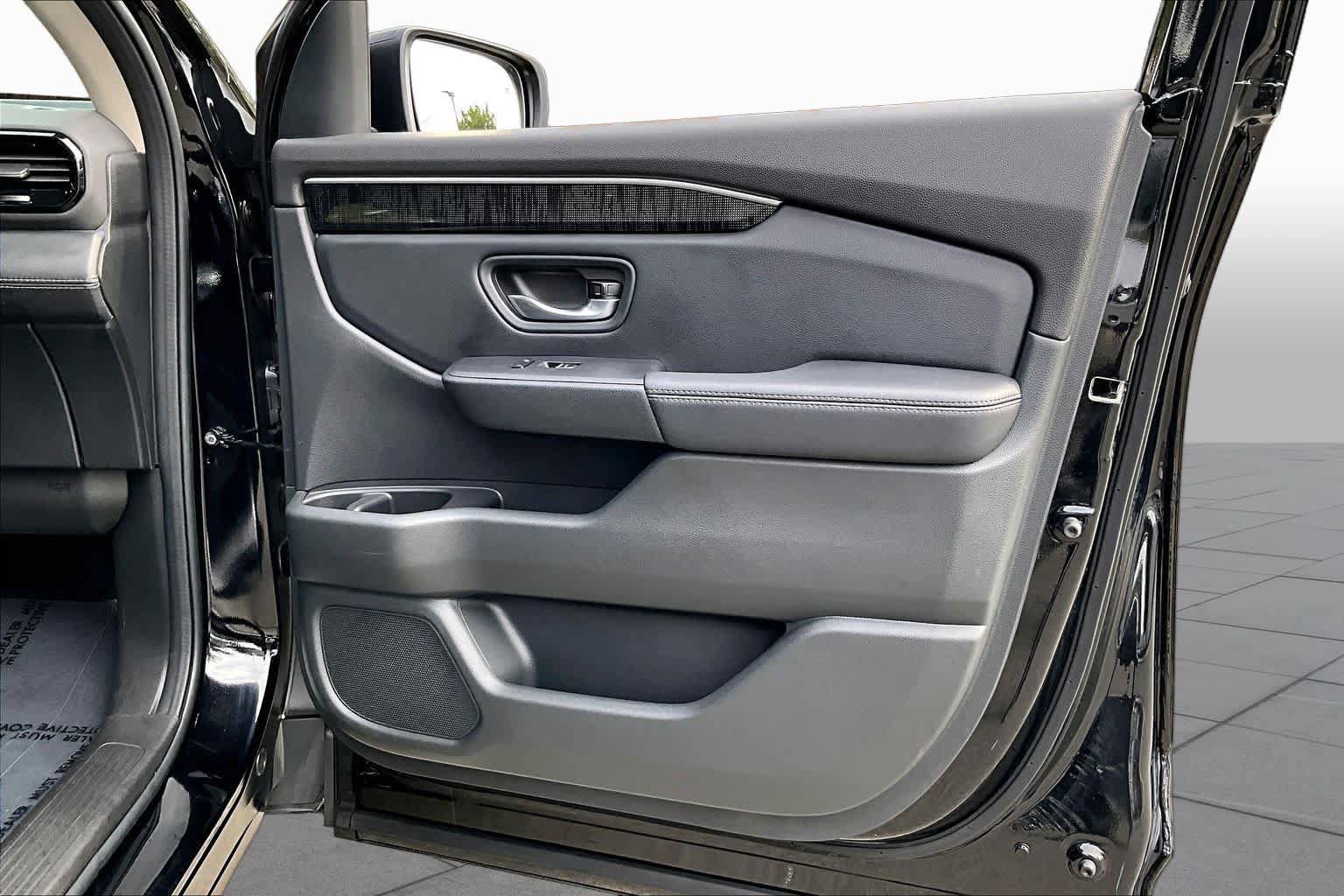Used 2023 Honda Pilot Elite image 23
