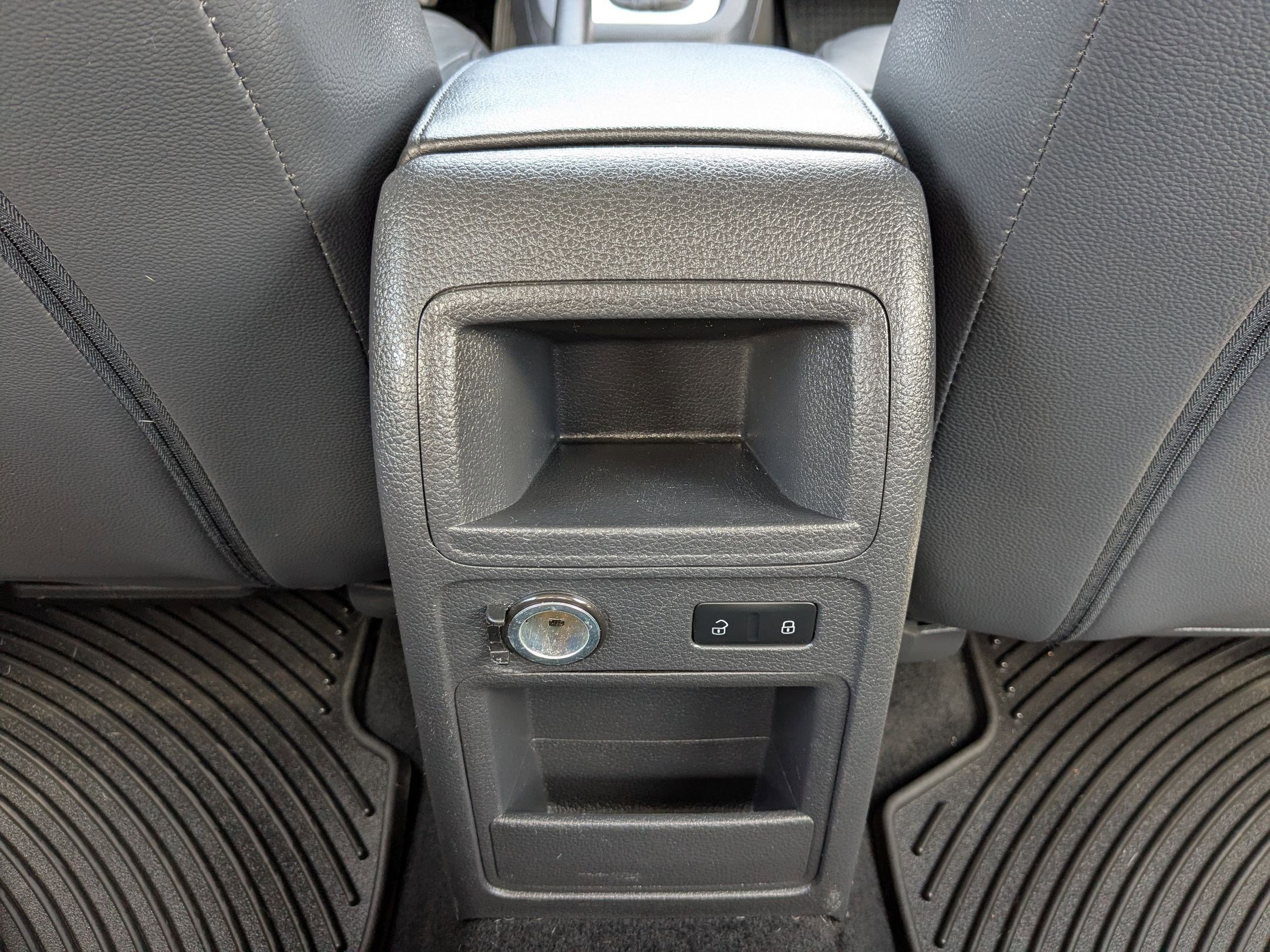 Used 2014 Volkswagen Jetta S image 25