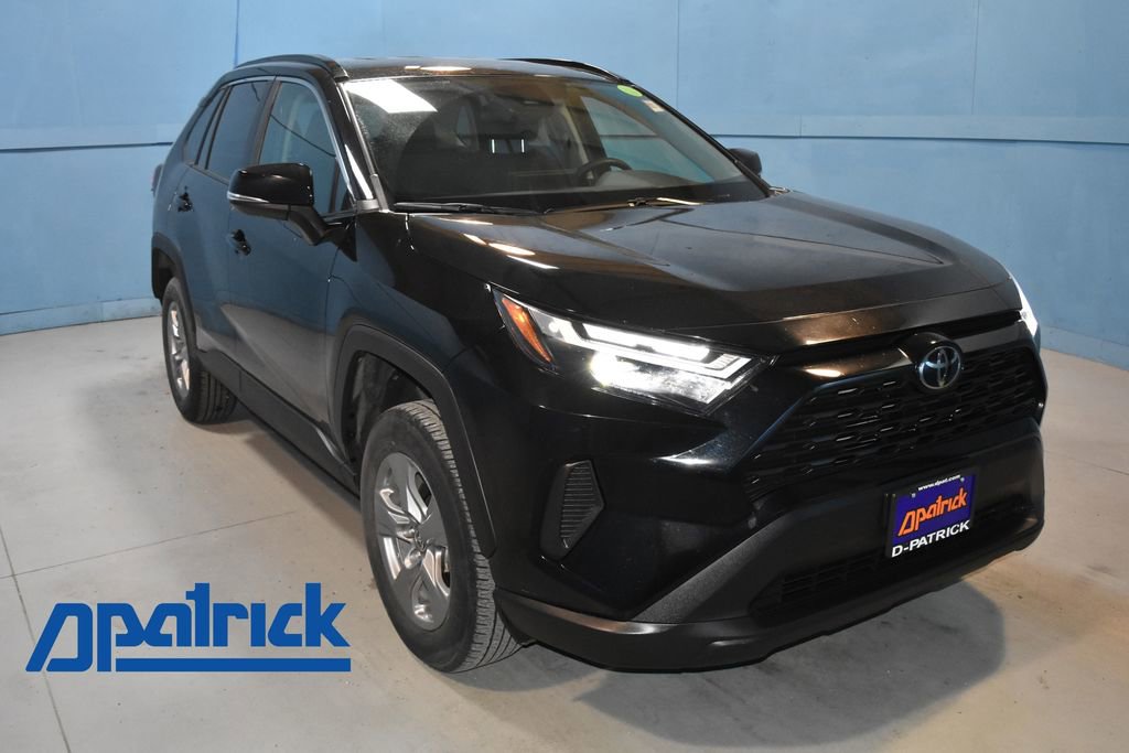 Used 2025 Toyota RAV4 XLE image 1