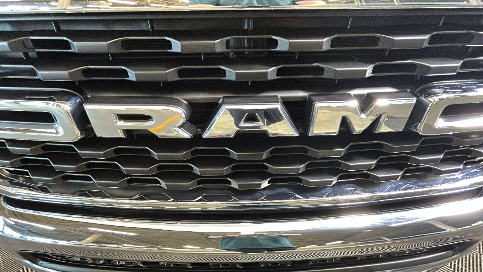 Used 2022 RAM 1500 Big Horn AWD/4WD image 10