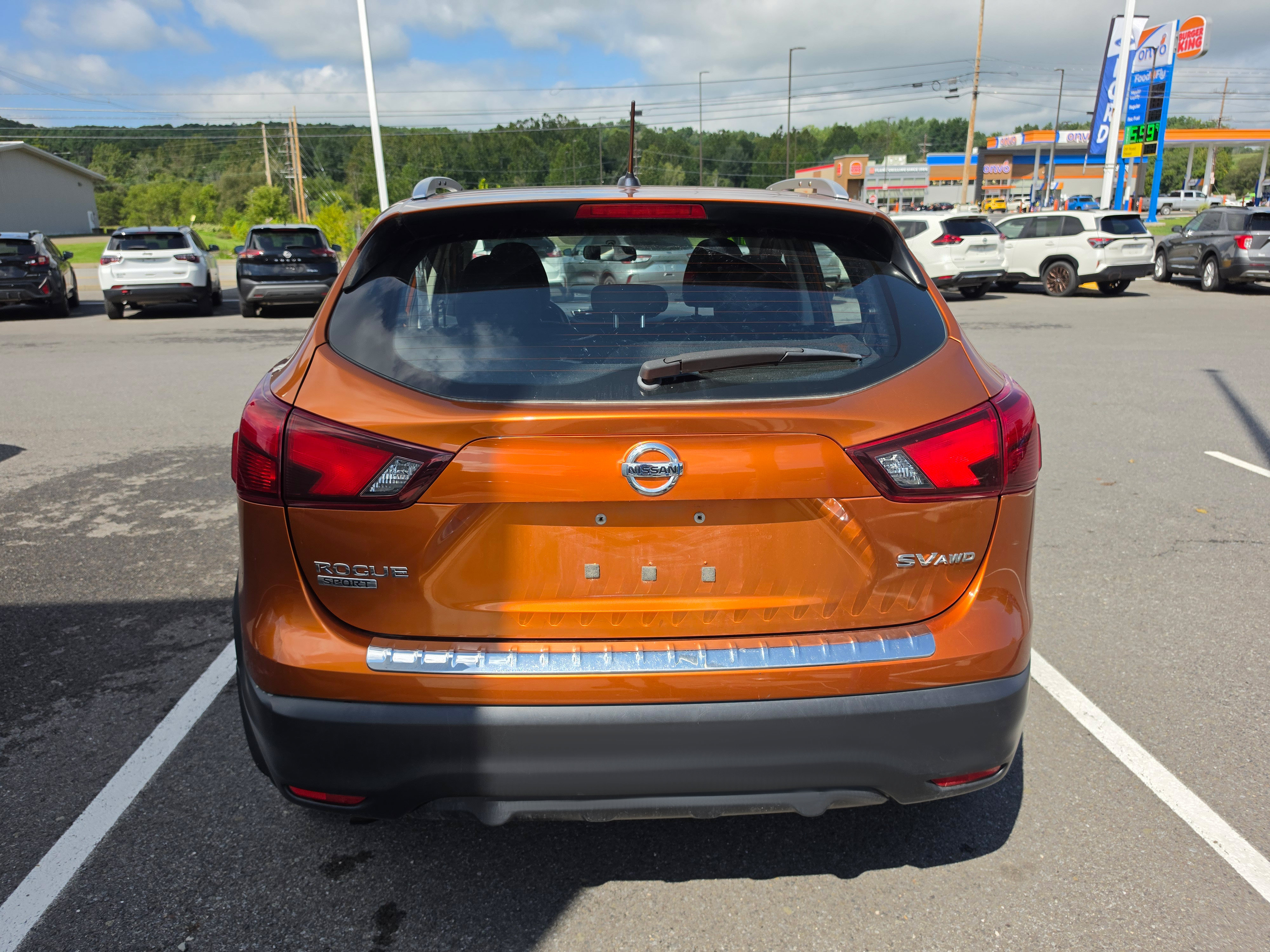 Used 2017 Nissan Rogue Sport SV w/ SV Premium Package AWD/4WD image 4