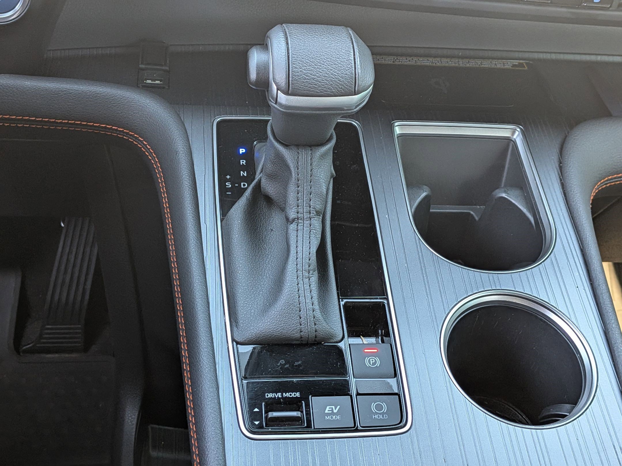 Used 2024 Toyota Sienna XSE w/ XSE Plus Package image 25