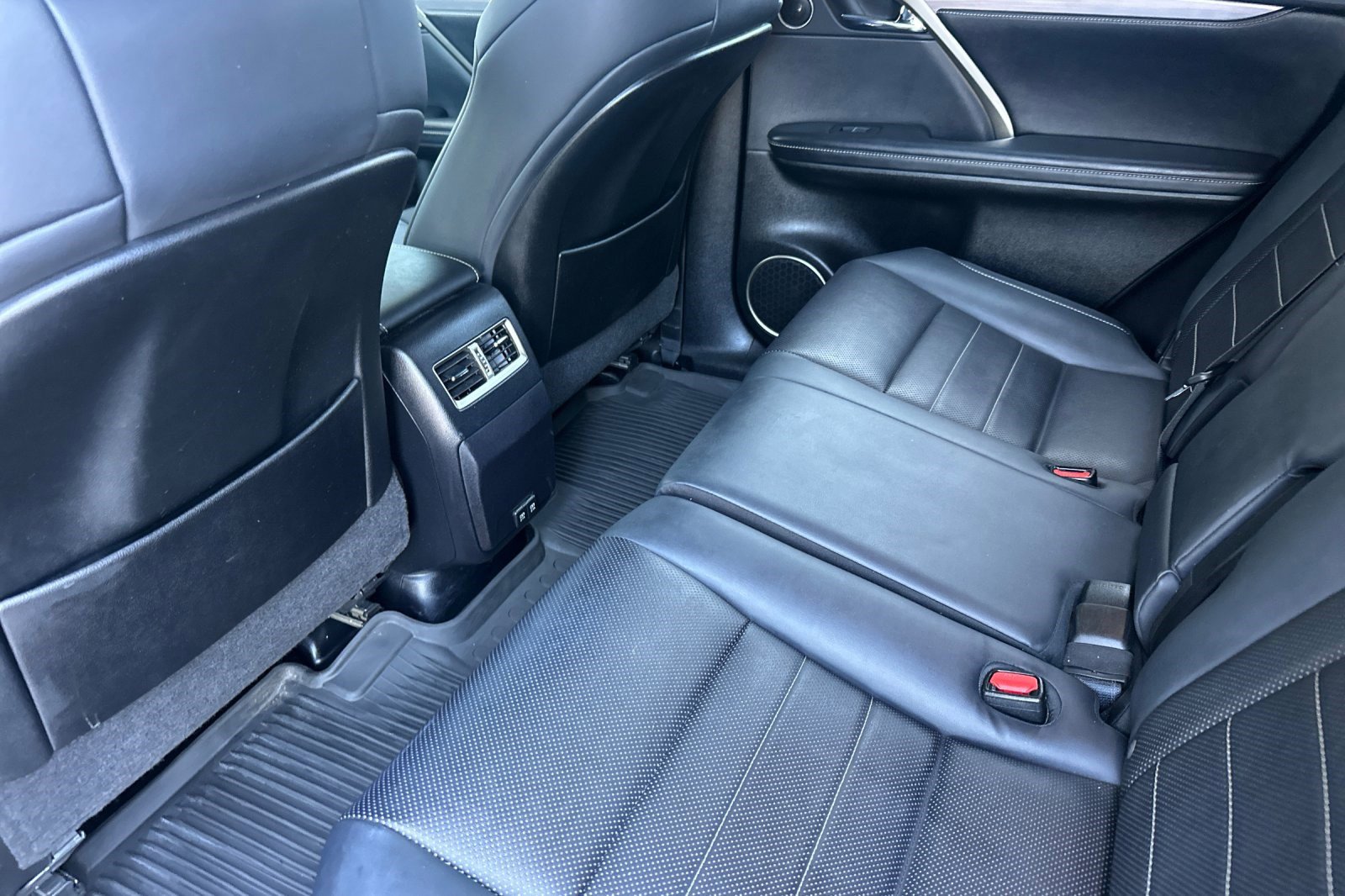 Certified 2022 Lexus RX 450h F Sport w/ Cold Area Package (CT) AWD/4WD image 15