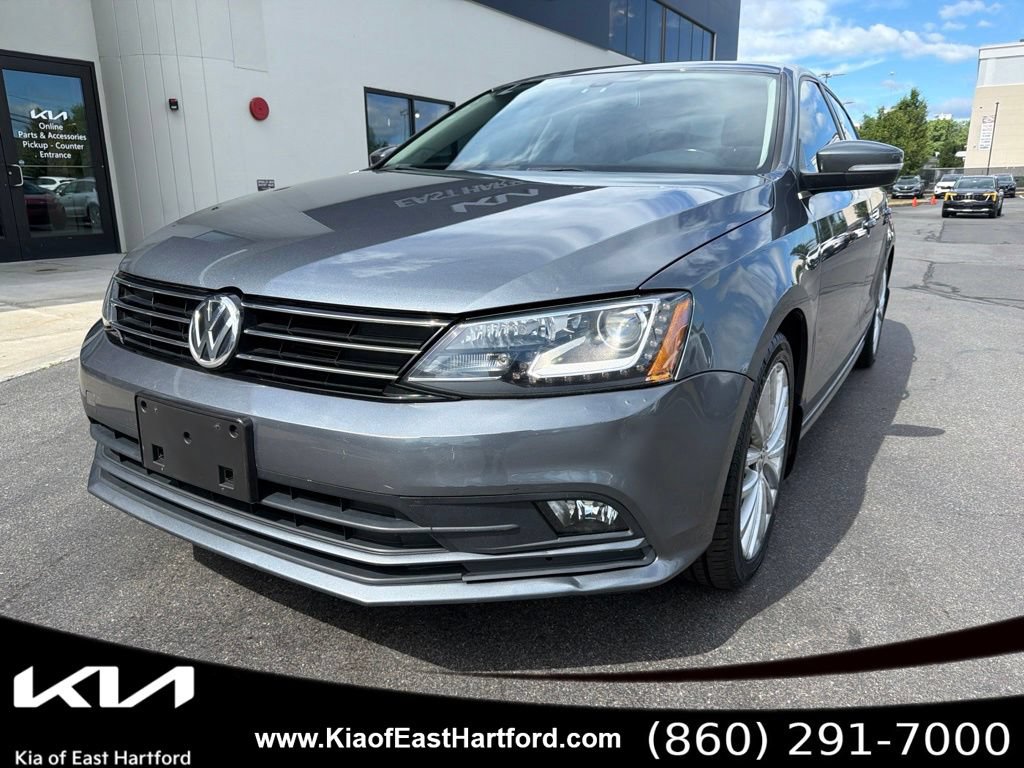 Used 2016 Volkswagen Jetta SEL w/ Lighting Package FWD image 3