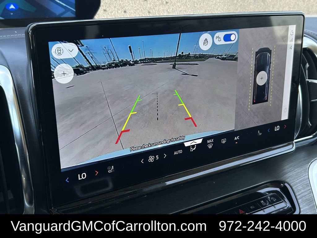 Used 2025 Ford Expedition Platinum image 19