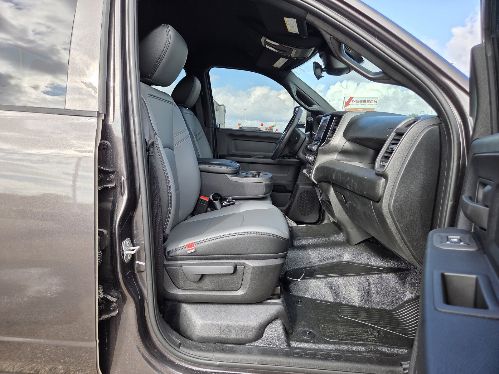 New 2026 RAM 3500 Tradesman AWD/4WD image 21