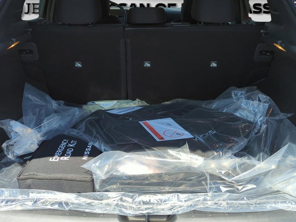 New 2026 Nissan Kicks SV image 37