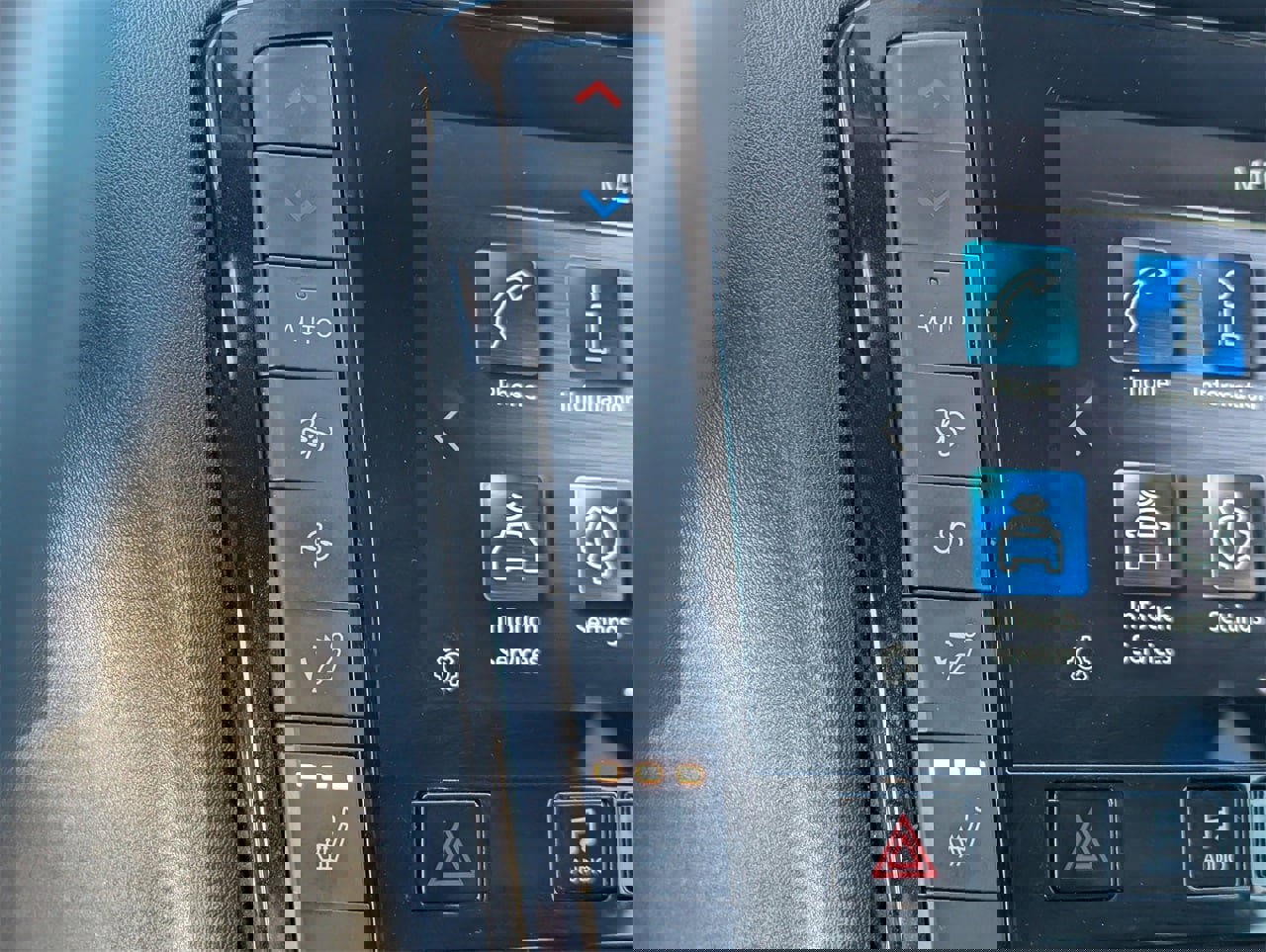 Used 2022 INFINITI QX50 Luxe image 16