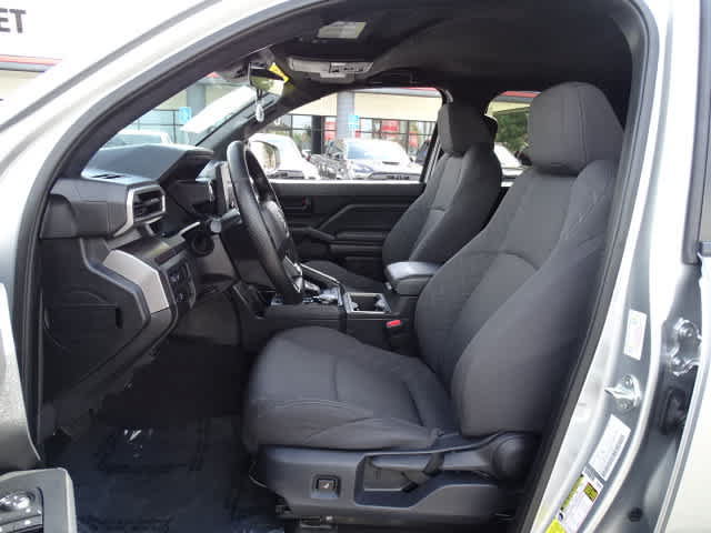 Certified 2024 Toyota Tacoma SR5 AWD/4WD image 19