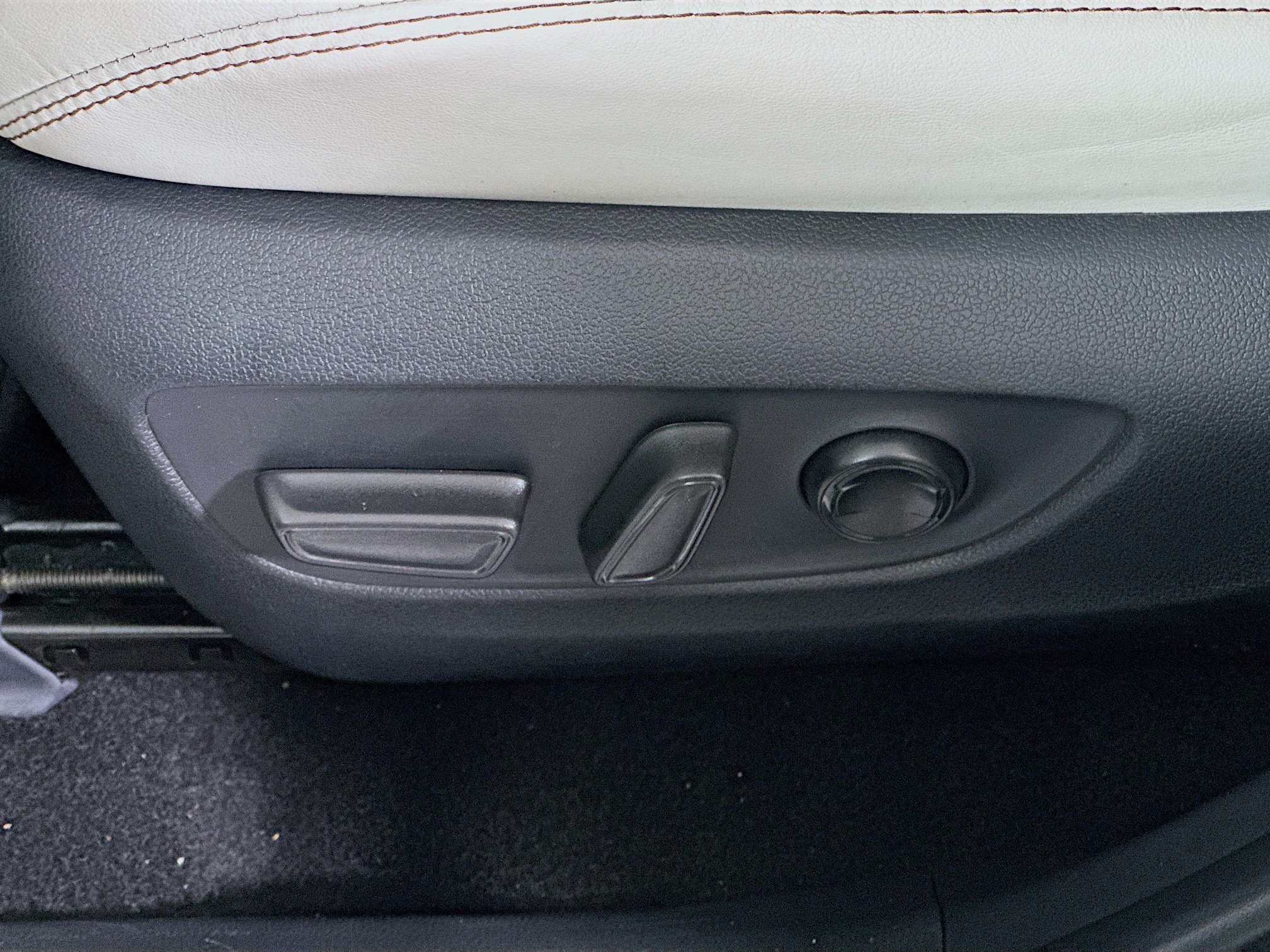Used 2024 Toyota RAV4 XLE Premium w/ Weather Package FWD image 13