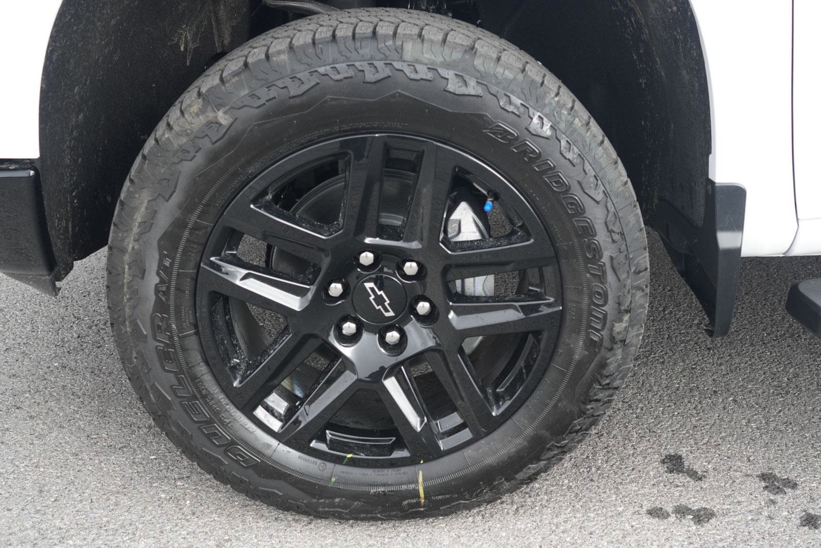 New 2026 Chevrolet Silverado 1500 LT Trail Boss w/ LPO, Dark Essentials Package image 10