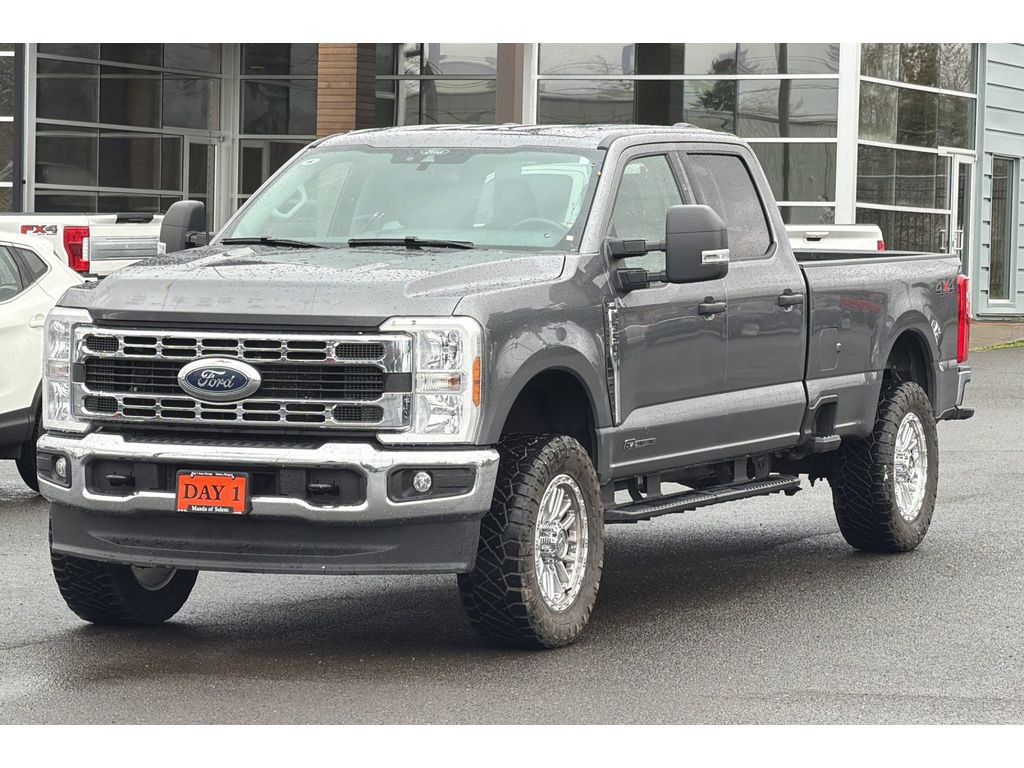 Used 2025 Ford F350 XLT image 10