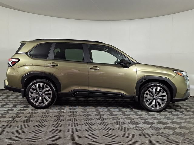 Certified 2025 Subaru Forester Touring AWD/4WD image 10