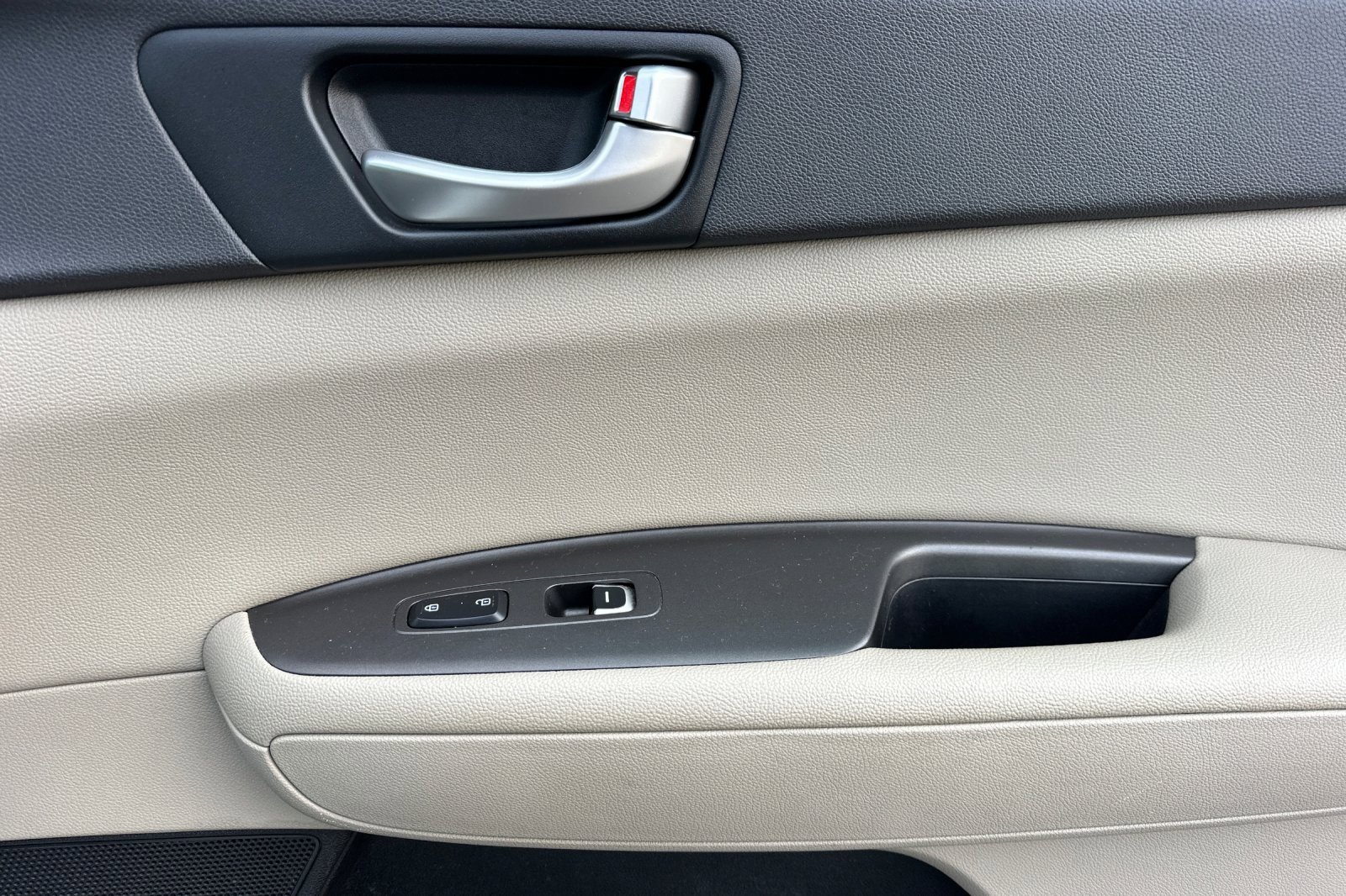 Used 2017 Kia Optima LX image 17