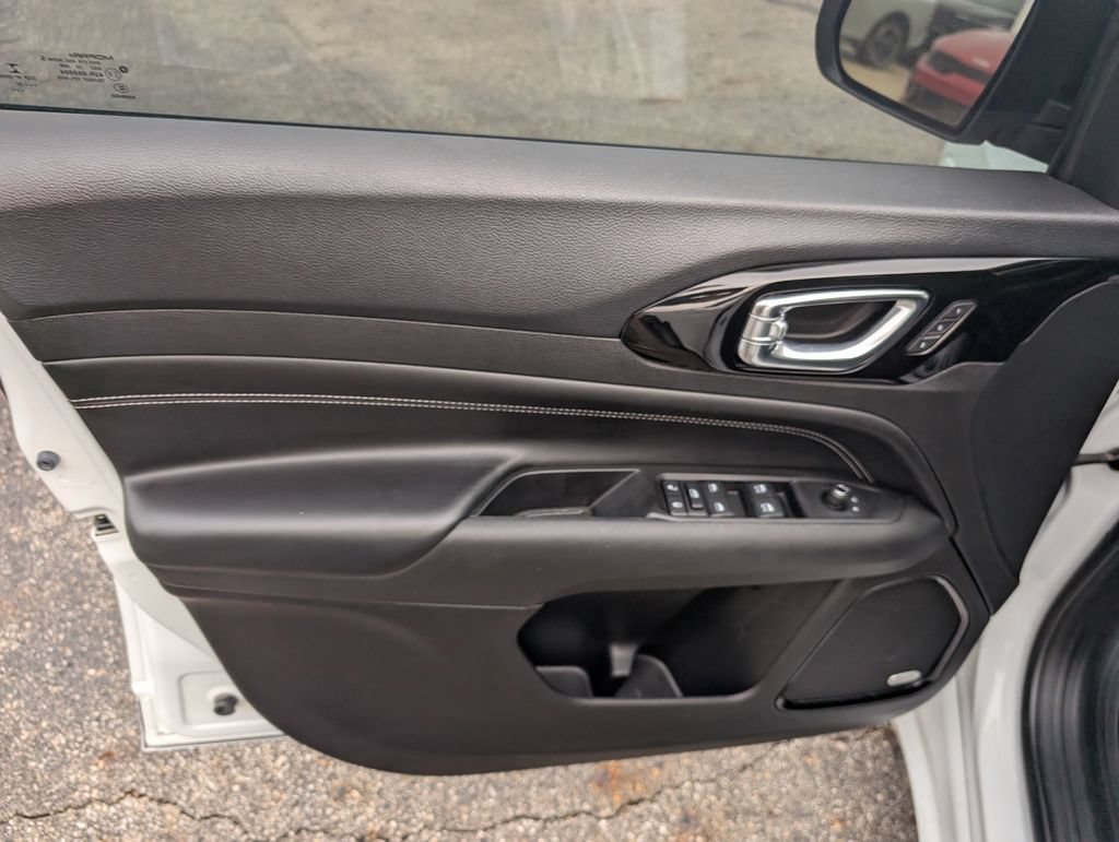 Used 2022 Jeep Compass High Altitude AWD/4WD image 14