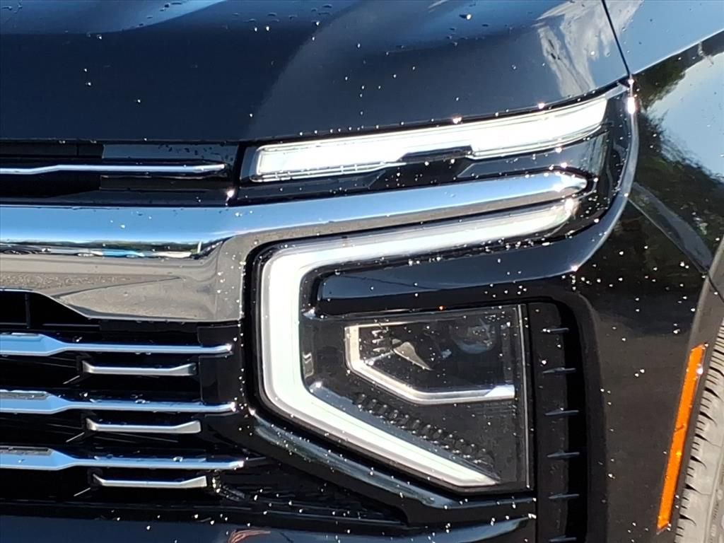 New 2026 Chevrolet Suburban Premier w/ Sun And Tow Package AWD/4WD image 7