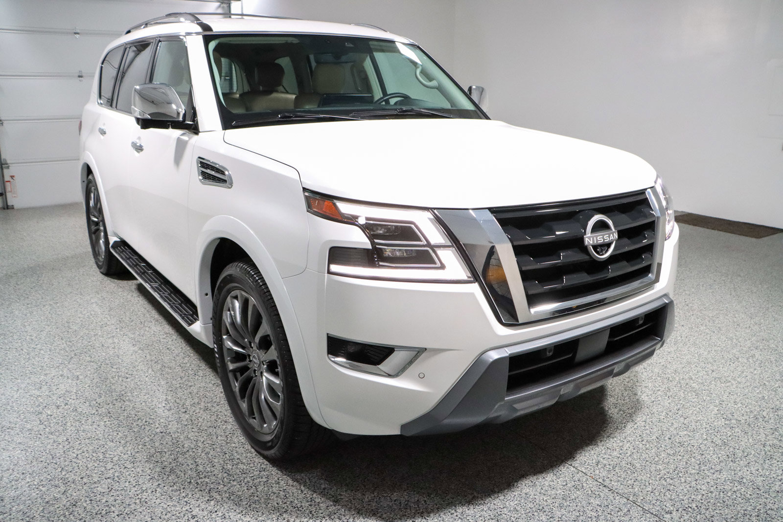 Used 2024 Nissan Armada Platinum w/ Captain's Chairs Package AWD/4WD image 5