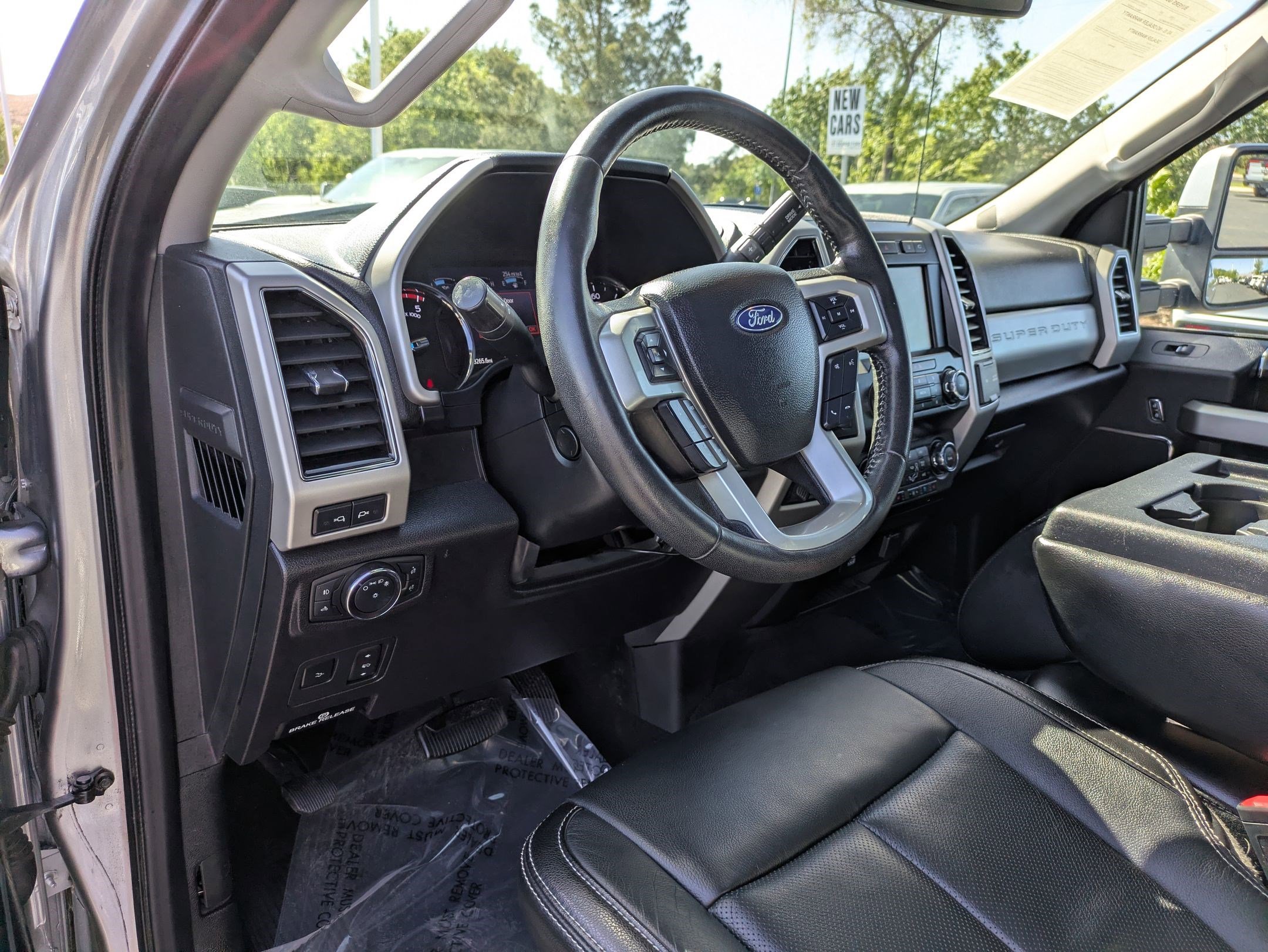 Used 2020 Ford F350 Lariat w/ Lariat Ultimate Package image 14