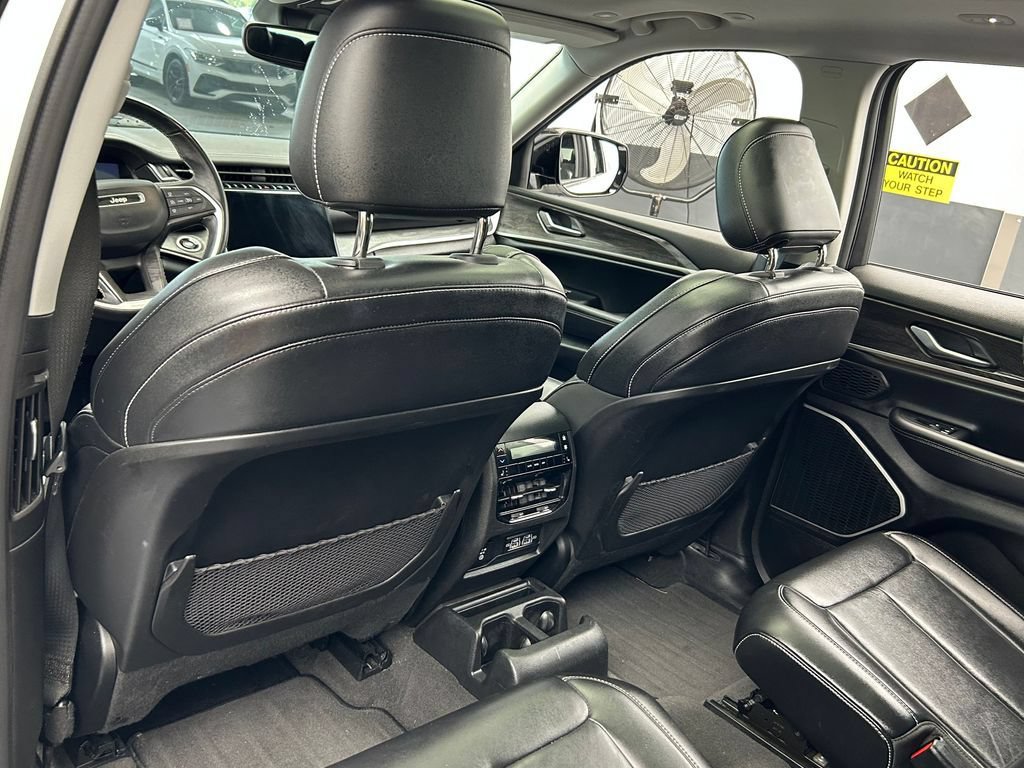 Used 2021 Jeep Grand Cherokee L Limited RWD image 37