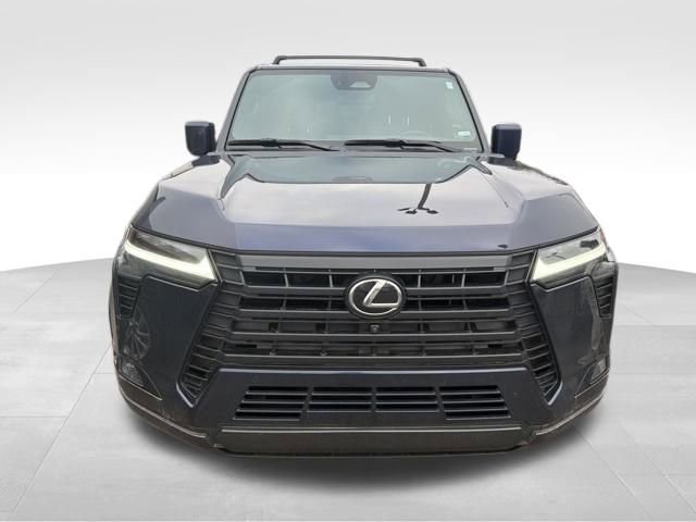 Used 2025 Lexus GX 550 w/ Accessory Package (2T) image 2