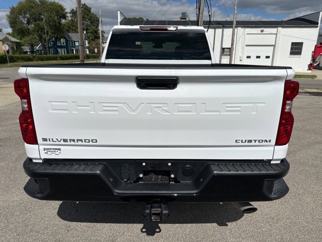 Used 2024 Chevrolet Silverado 2500 Custom w/ Z71 Off-Road Package image 9