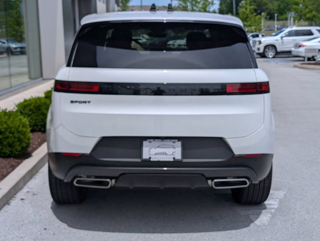 New 2026 Land Rover Range Rover Sport SE AWD/4WD image 6