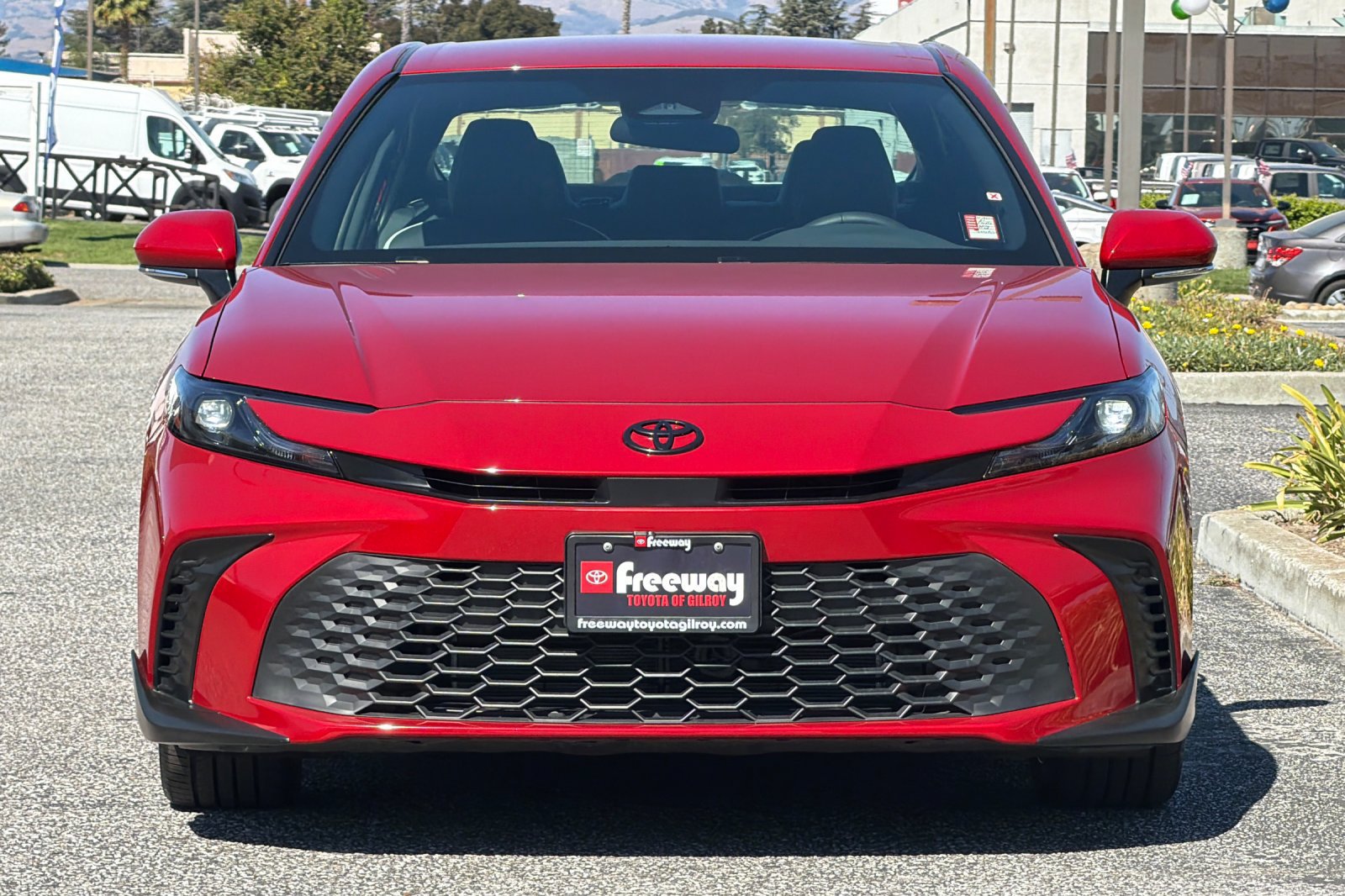 Used 2026 Toyota Camry SE FWD image 10