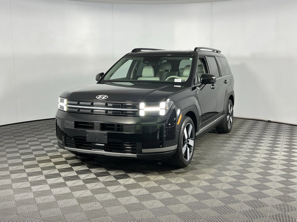 Used 2024 Hyundai Santa Fe Limited image 3