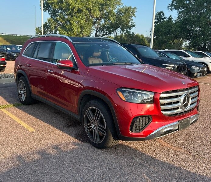 Used 2024 Mercedes-Benz GLS 450 4MATIC image 12