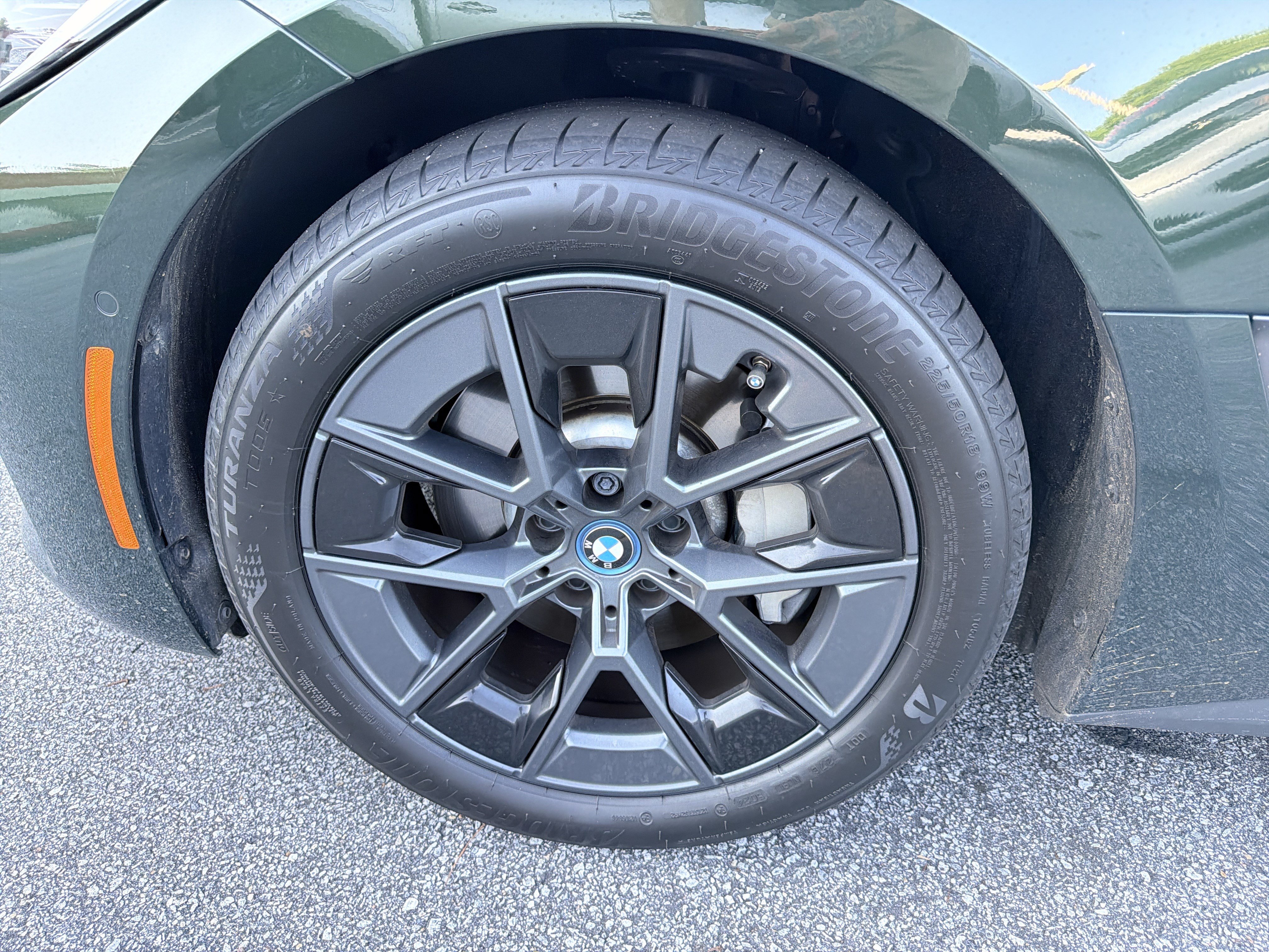Used 2023 BMW i4 eDrive35 w/ Premium Package RWD image 8